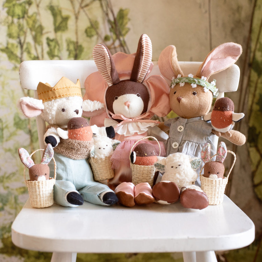 Gathering Doll Basket