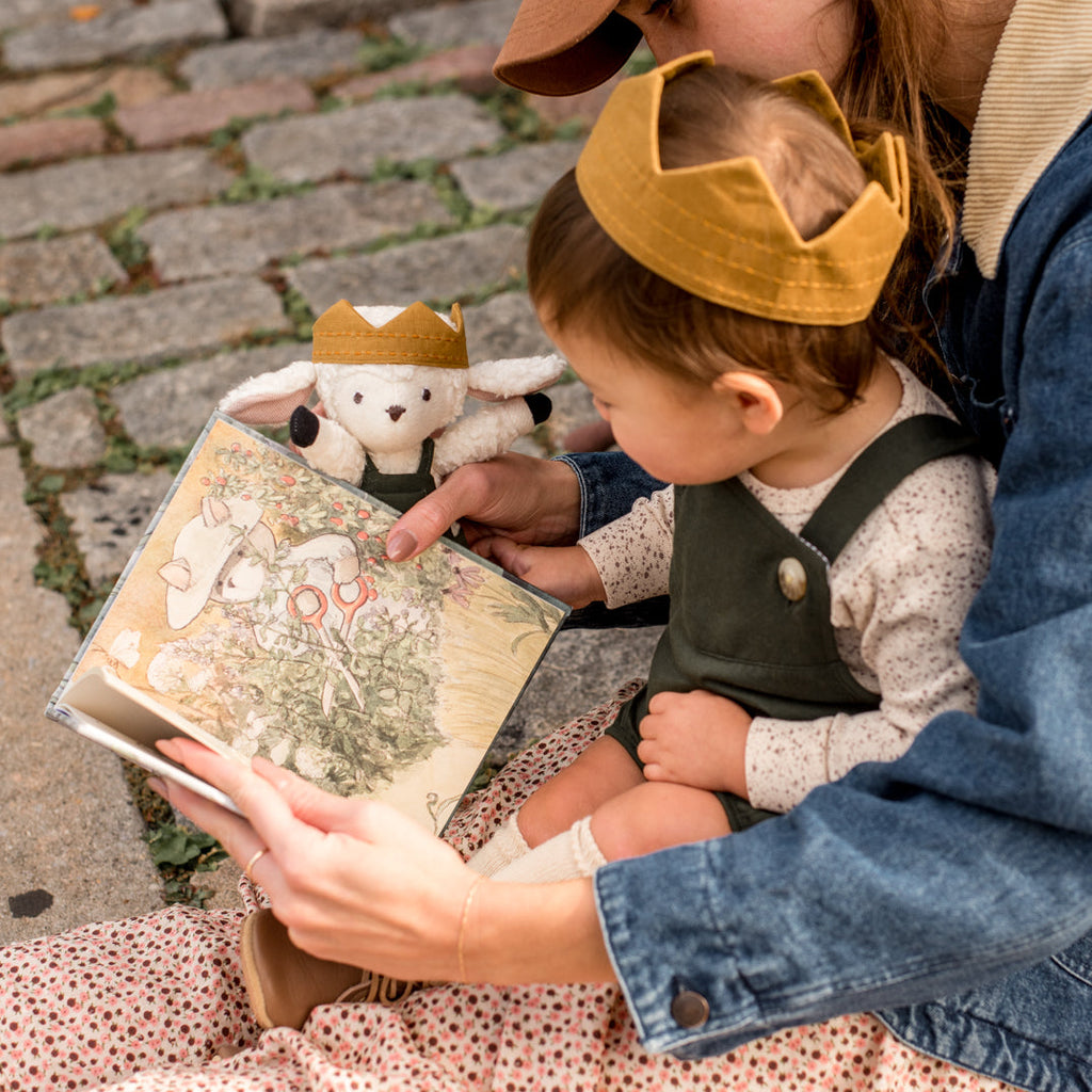 Seasonal Woodland Storybook